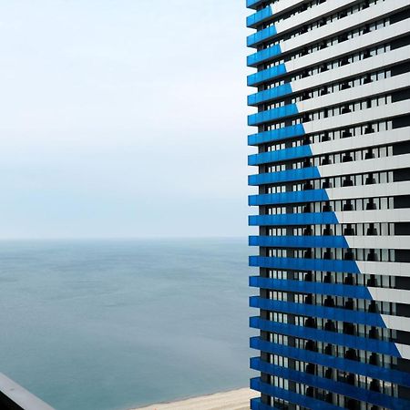 Lux Apart Hotel 555 Батумі Екстер'єр фото