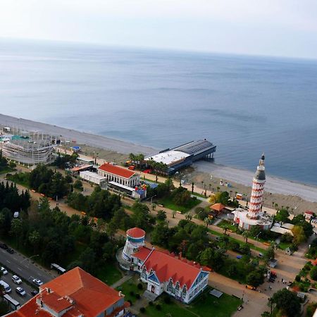 Lux Apart Hotel 555 Батумі Екстер'єр фото