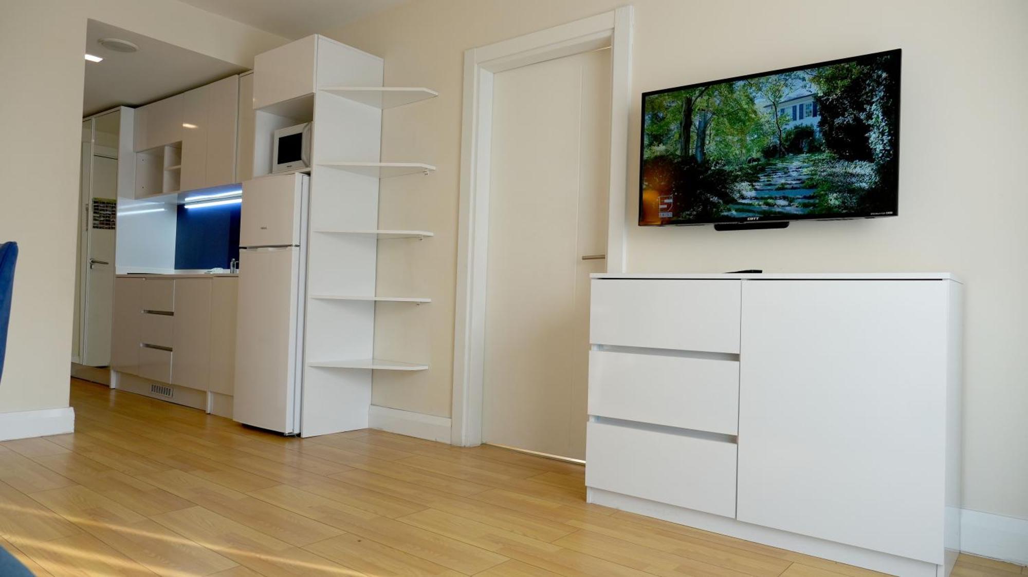 Lux Apart Hotel 555 Батумі Екстер'єр фото