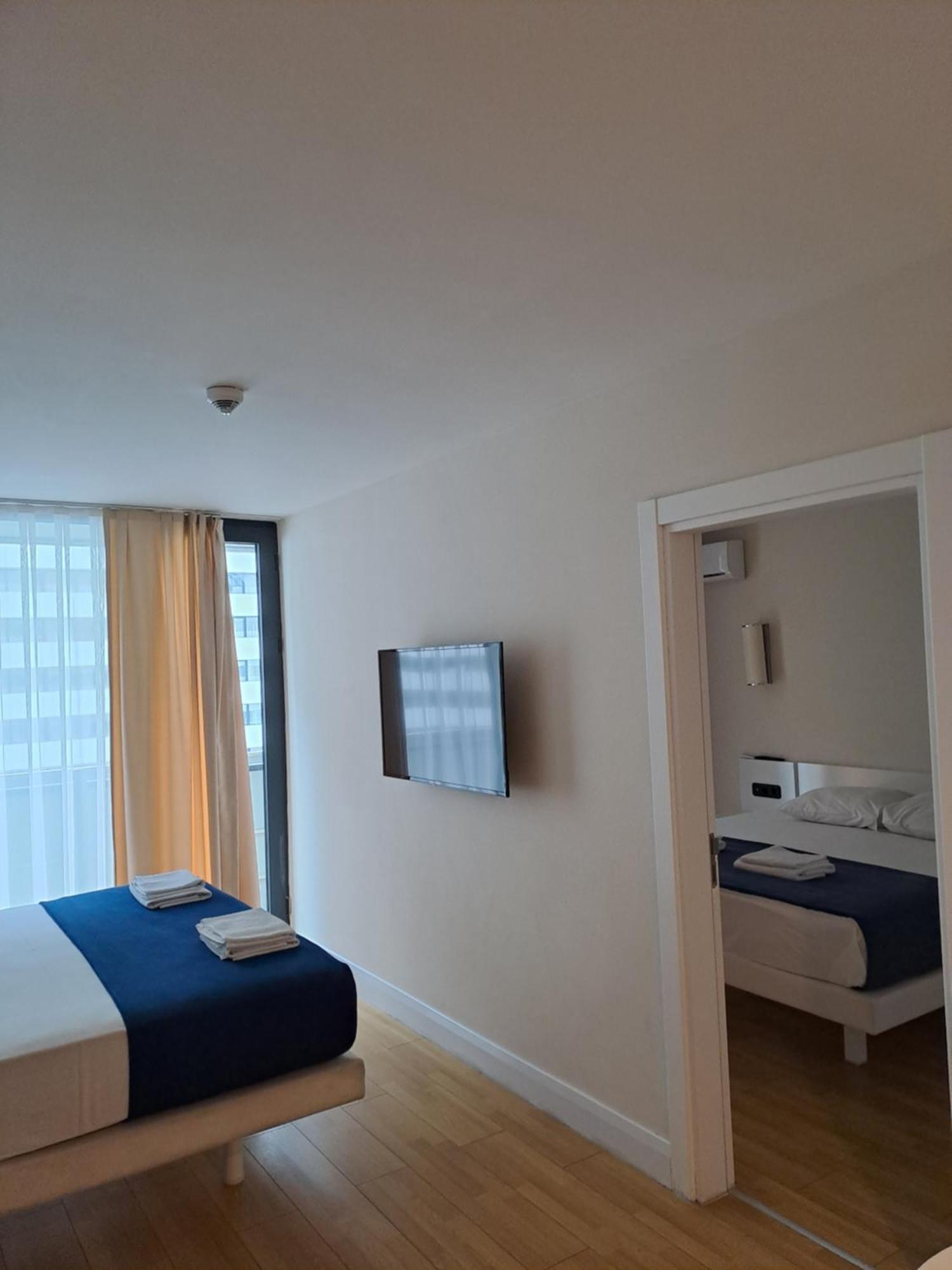 Lux Apart Hotel 555 Батумі Номер фото