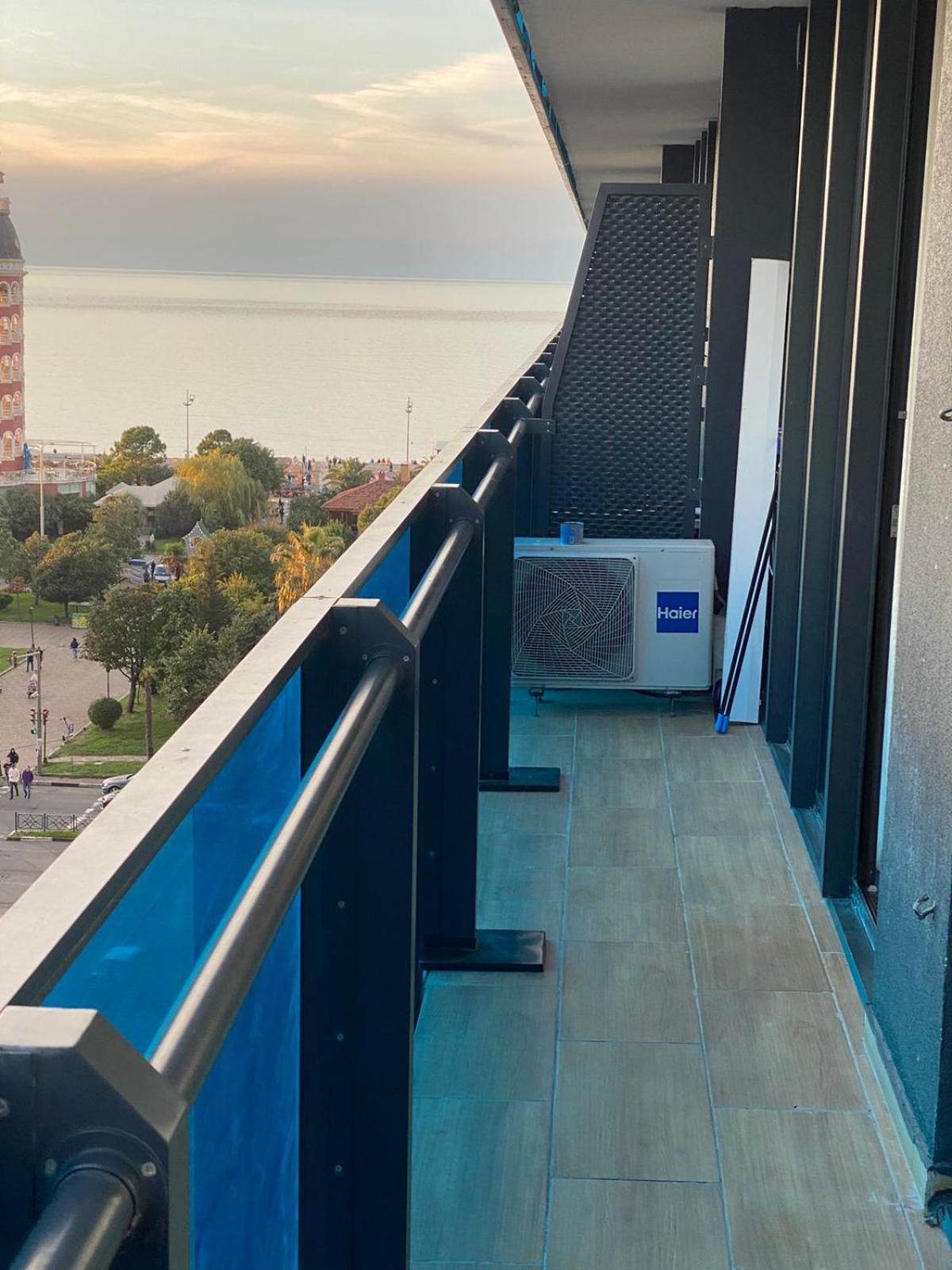 Lux Apart Hotel 555 Батумі Номер фото